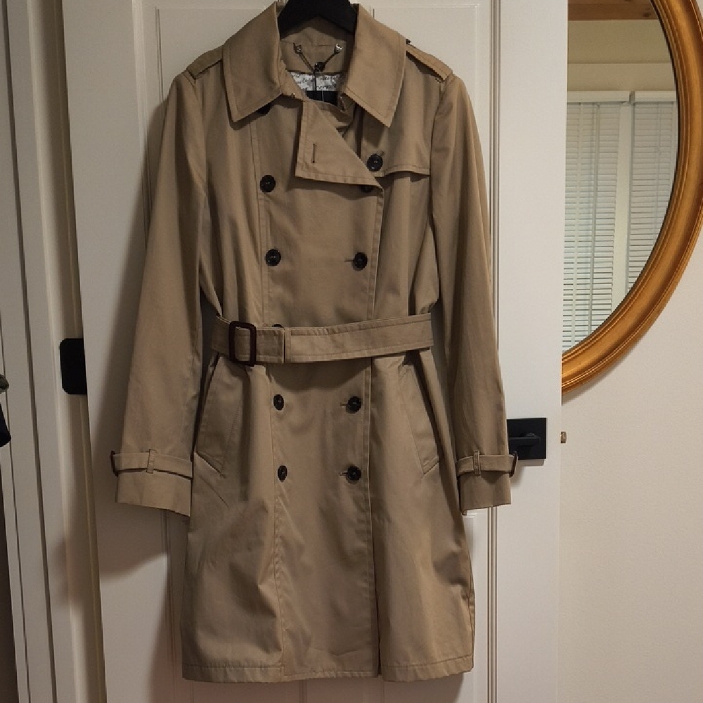 Weekend MaxMara Beige Double-Breasted Trench Coat